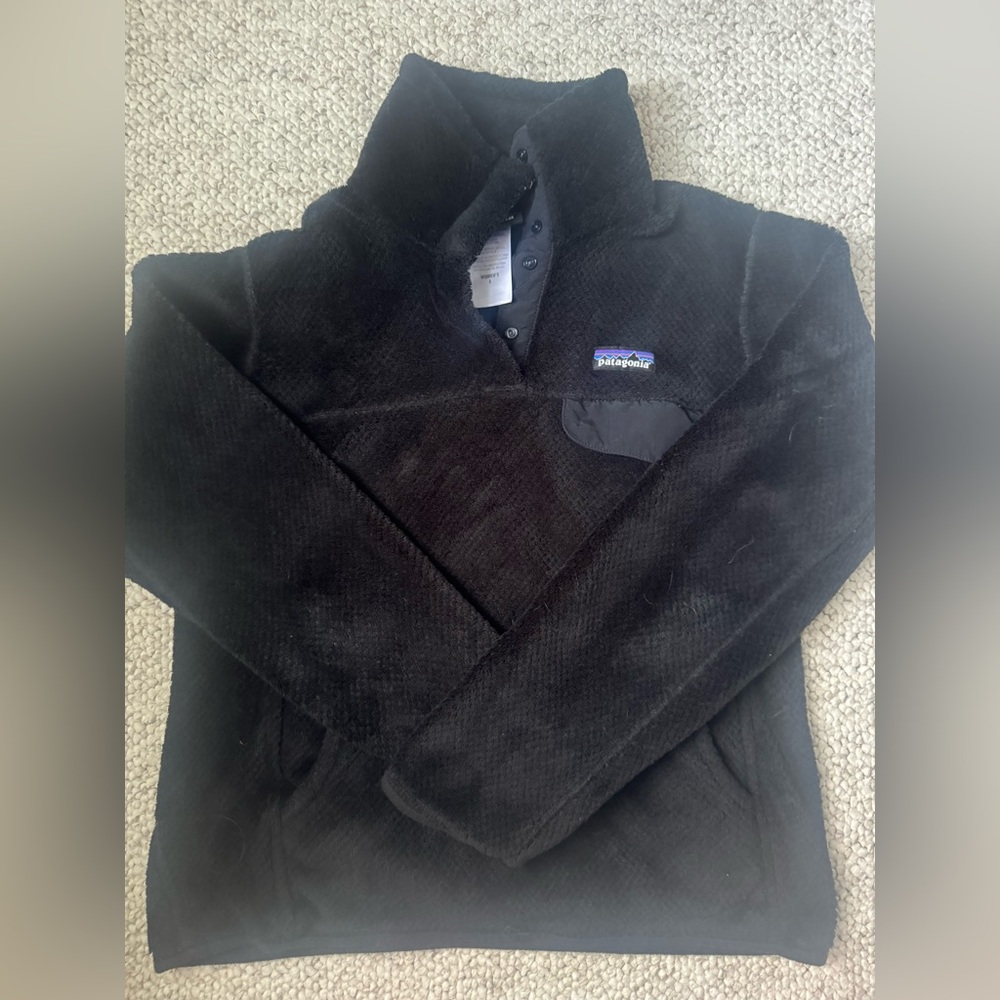 Black Patagonia 1/4